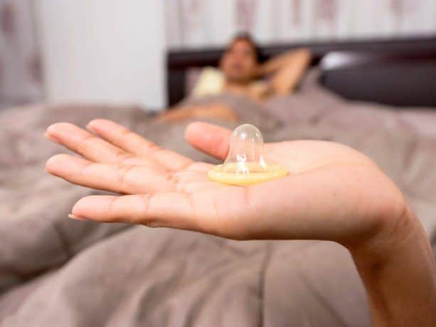 La táctica infalible sobre el uso de preservativos que se viralizó en redes
