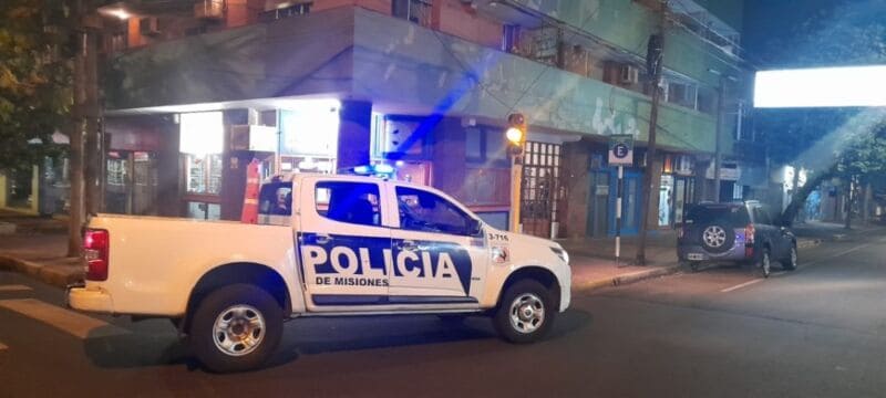 En procedimientos detuvieron a un adolescente, demoraron a tres jovencitos y recuperaron objetos robados