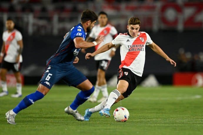 River y Vélez igualaron 0-0 en la vuelta de Pratto y Quintero al Monumental