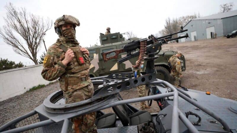 Rusia anunció el retiro de tropas de la frontera con Ucrania pero mantendrá los ejercicios militares