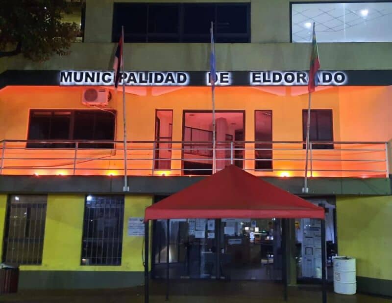 Edificios emblemáticos de Misiones se iluminaron de naranja para concientizar sobre el Día Mundial del Riñón 2 4 - 5 municipalidad de Eldorado - 3