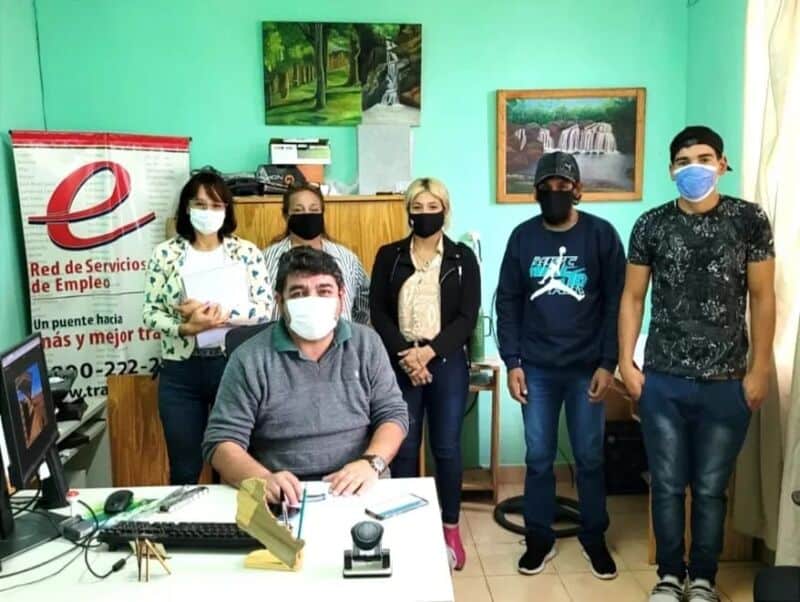 Trabajan en la implementación de un proyecto de producción de ladrillos en Campo Viera 1 2 - CAMPO VIERA MINERIA - 1