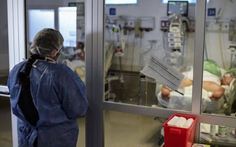 Murieron 43 personas y 5.615 fueron reportadas con Covid-19 en Argentina