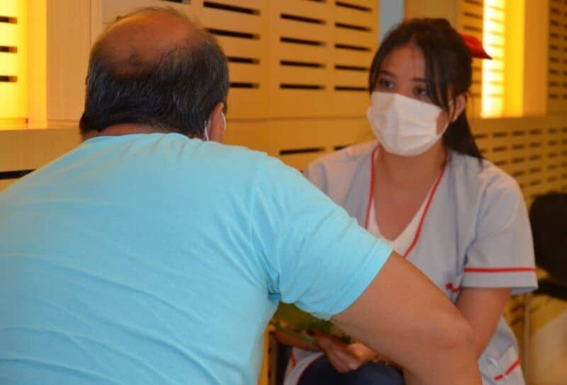 Agentes legislativos voluntarios donaron sangre 1 2 - DSC 0041 - 1