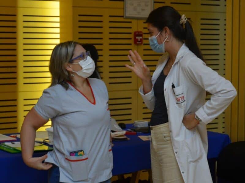 Agentes legislativos voluntarios donaron sangre 4 8 - DSC 0094 - 7