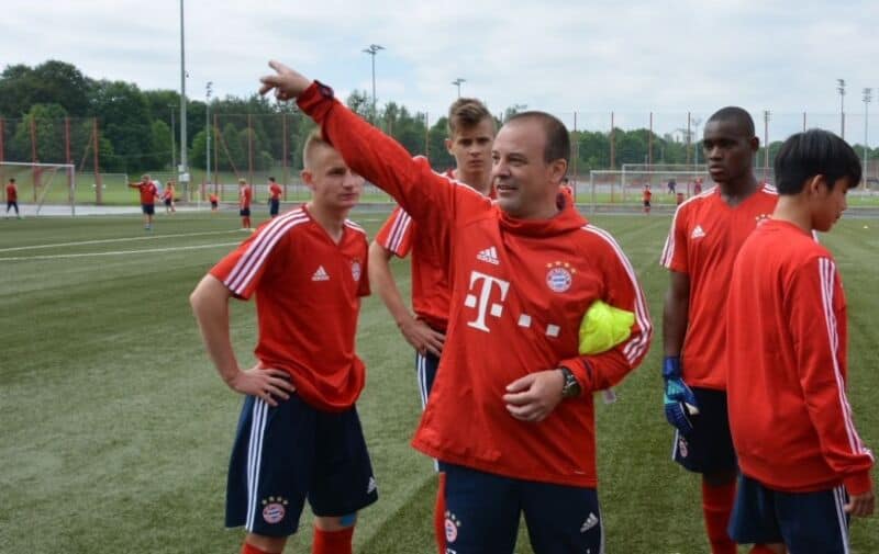 Este sábado llegarán a Misiones los primeros entrenadores enviados por el Bayern Munich