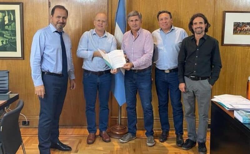 Se reglamentó la Ley de Etiquetado Frontal de Alimentos y la yerba mate quedó excluida