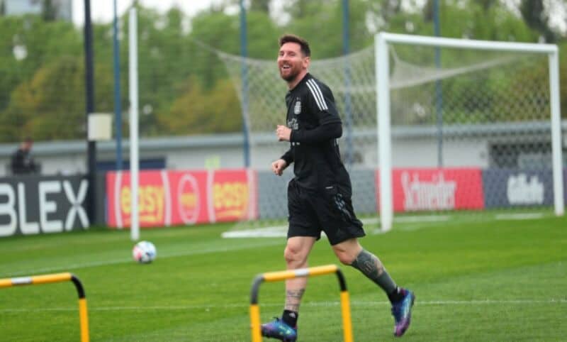 Messi se suma este martes y Lautaro y Lisandro Martínez se pierden el partido ante Venezuela