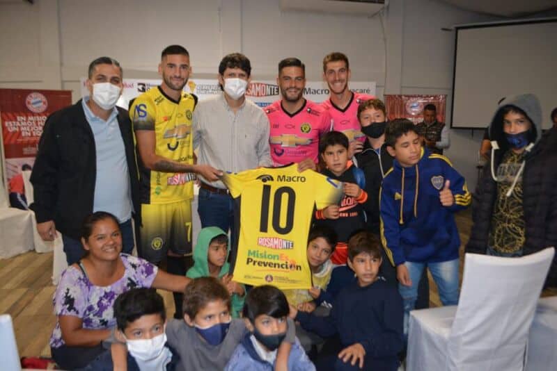 Crucero lanzó su nueva camiseta y seguirá llevando el mensaje de “MisionEs Prevención” en el Federal A