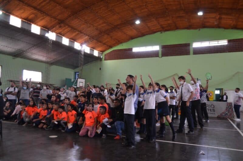 Prevención de adicciones: el Punto Móvil inició su recorrido con la participación de más de 500 estudiantes