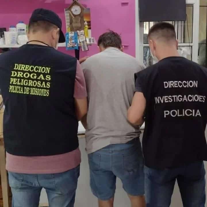 Secuestraron dinero en efectivo y cocaína en un allanamiento: hay un detenido 1 2 - WhatsApp Image 2022 03 01 at 17.15.57 - 1