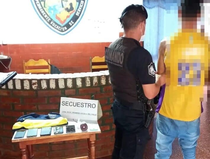 Detuvieron a un joven y demoraron a un adolescente por el robo de $100 mil a una panadería en Aristóbulo