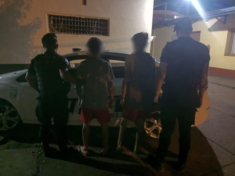 Oberá: terminaron presos por forzar la puerta de un automóvil