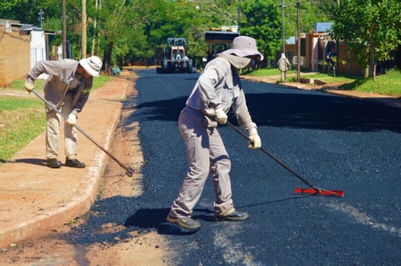 Asfaltaron la totalidad de las calles internas de la chacra 104 de Posadas 9 18 - WhatsApp Image 2022 03 10 at 09.09.07 1 - 17