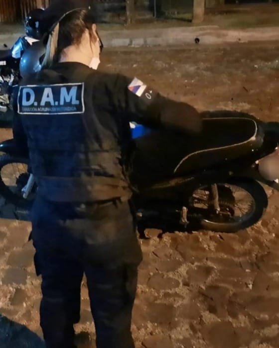 Recuperaron una moto y detuvieron a sus ocupantes en Posadas 6 12 - WhatsApp Image 2022 03 10 at 09.23.32 - 11