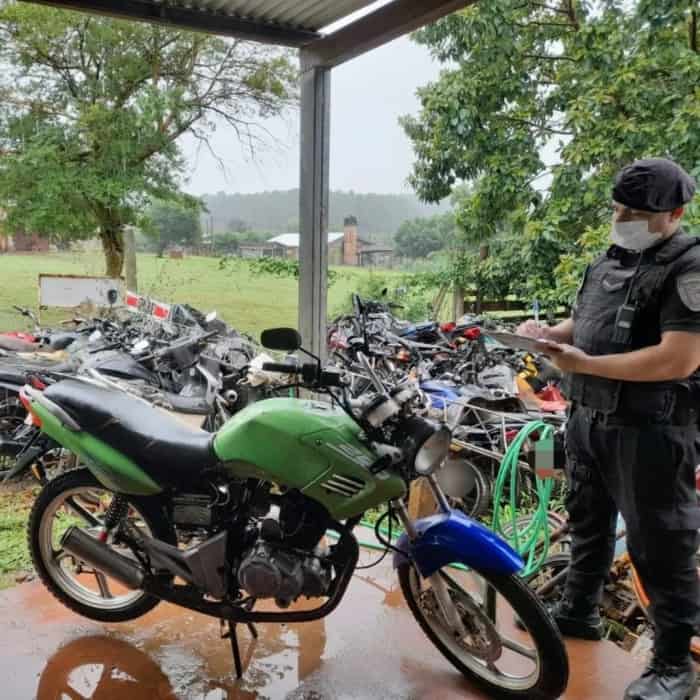 Recuperaron una moto y distintos elementos robados