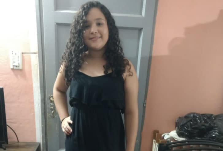 Familiares y policías buscan a una adolescente de Posadas