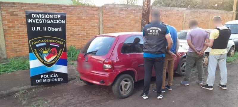 Apresaron a dos hombres e incautaron un vehículo robado en Buenos Aires