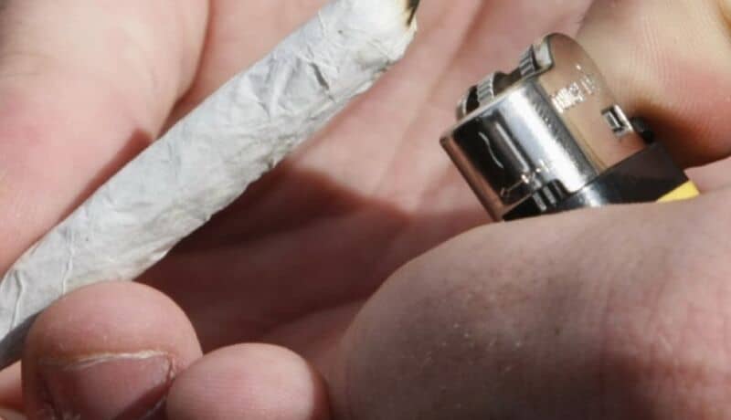Mendoza: fue a comprar marihuana y terminó baleado en la cabeza en un barrio