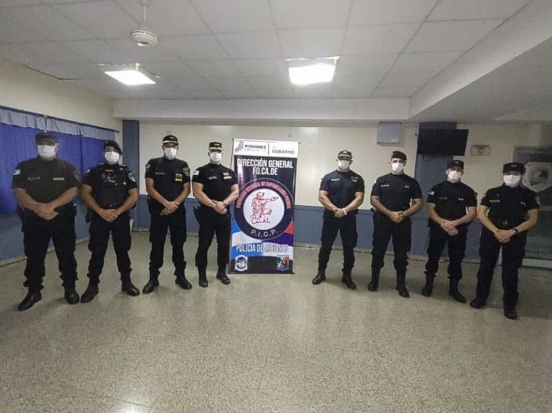 Comenzó el taller de actualización de manejo de armas destinado al personal policial femenino 8 16 - curso 1 - 15