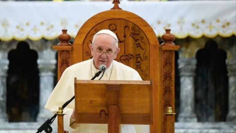Para el papa Francisco, la desinformación es “uno de los pecados del periodismo”