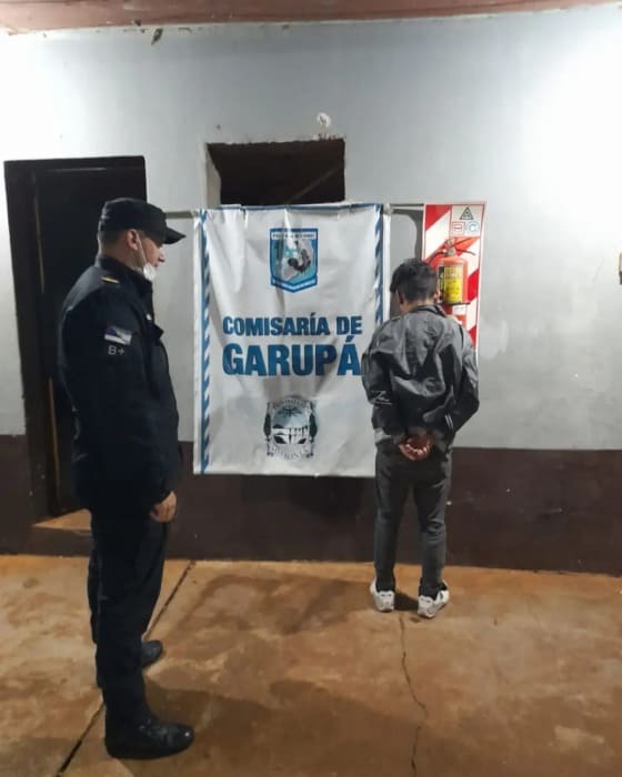 En Garupá cayó parte de una banda que organizaba encuentros amorosos por internet para asaltar a sus víctimas 1 2 - hombre delincuente - 1