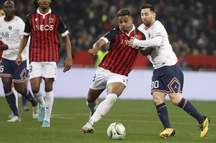 Messi no brilló y Niza le ganó 1 a 0 al PSG sobre la hora