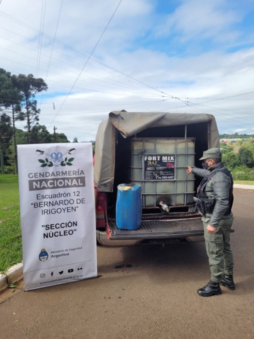 trasladaba en camioneta mas de 1.000 litros de gasoil de forma irregular en el limite internacional con brasil 3 - 1