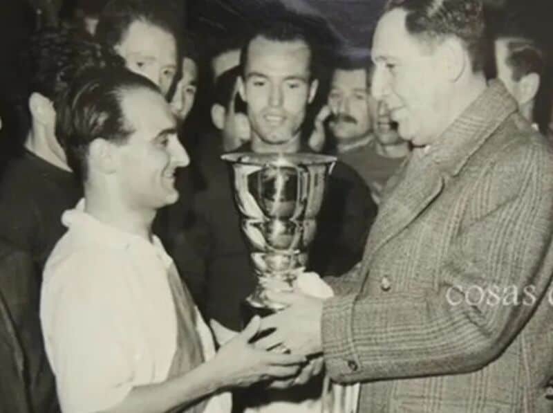 Legislador presentó un proyecto para que River sume una copa de 1952