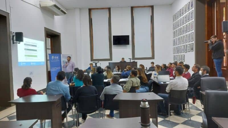 Posadas: capacitaron a agentes municipales sobre “Integración de la IDE Posadas con Qgis”