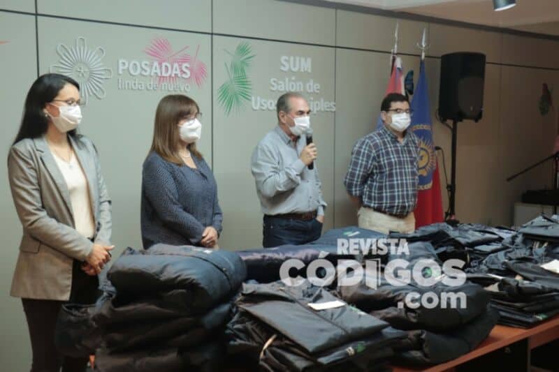 Entregaron indumentaria al personal de la Secretaría Salud de la Municipalidad de Posadas