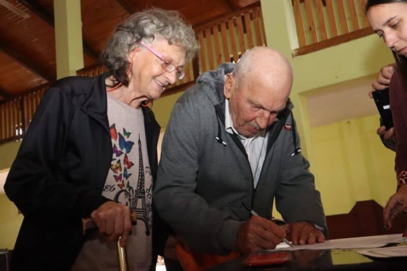 Entregaron más de 80 títulos de propiedad en San Vicente