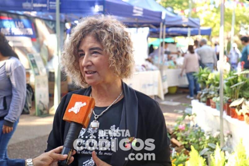 Con productores y artesanos de diferentes municipios, se realizó la feria “Pascuas Soberanas” en Posadas 1 2 - Feria 6 - 1