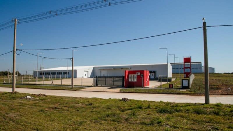 Luminarias hechas en el Parque Industrial y de la Innovación de Posadas se exportan a Latinoamérica 1 2 - PIIP - 1