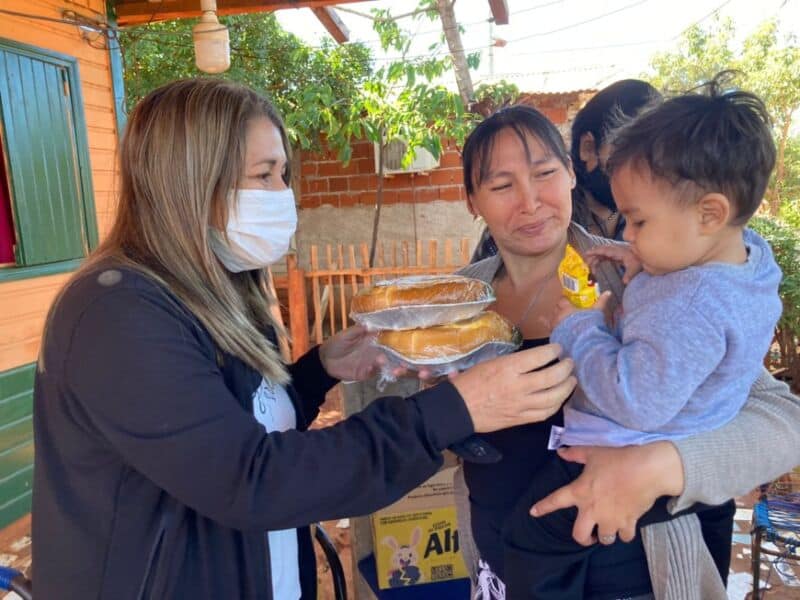 Entregaron roscas y huevos de pascuas a comedores y merenderos en Posadas 1 2 - Pascuas 1 - 1