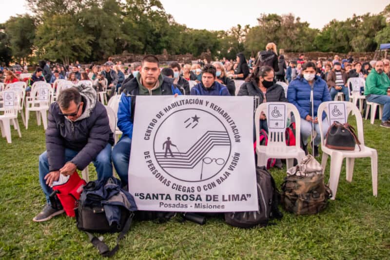 La plaza central de San Ignacio Mini volvió a vibrar este Jueves Santo 5 10 - Presencia - 9