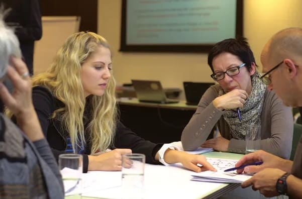 Informe reveló que siete de cada 10 reuniones de trabajo "no sirven para nada"