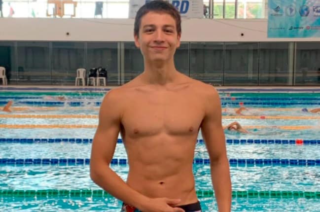 Inspiración misionera: no se podía mover, la natación lo salvó y hoy integra la Selección