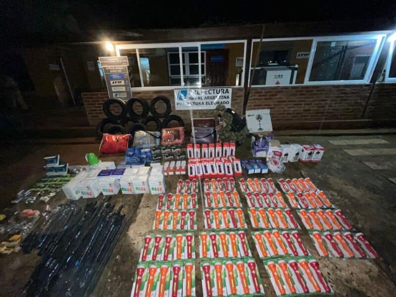 Decomisaron cargamento de mercadería ilegal valuado casi en 500 mil pesos en Eldarado