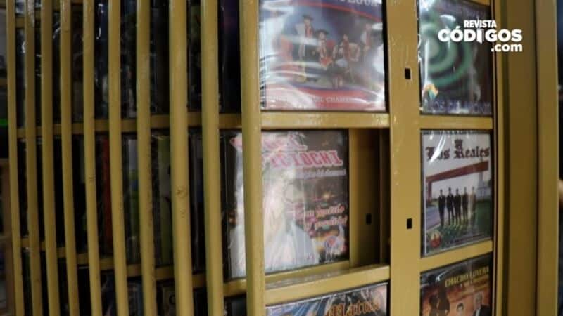 Destacan que en Posadas se mantiene la compra de discos y aumentó la venta de vinilos 9 18 - WhatsApp Image 2022 04 22 at 7.39.47 PM 3 - 17