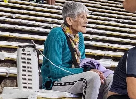 La conmovedora historia de la abuela hincha de Talleres que fue con una mochila de oxígeno a la cancha