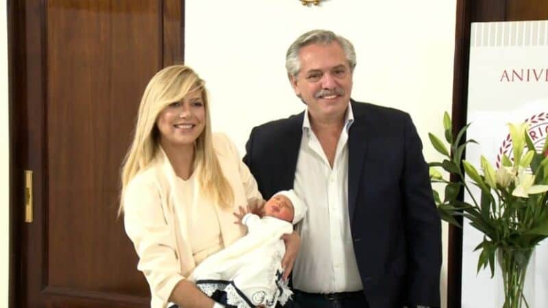 Alberto Fernández y Fabiola Yañez presentaron oficialmente a su hijo