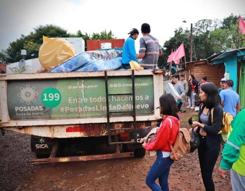 Tras la relocalización de 54 familias, se iniciaron las aperturas de calles en "Las Tacuaritas" 3 6 - apertura de calles 3 - 5