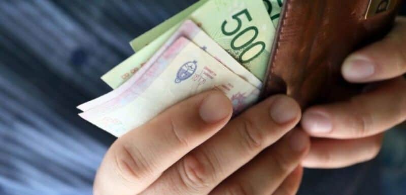 Acordaron aumento salarial adicional del 10% para los trabajadores estatales: lo aplicarán en mayo