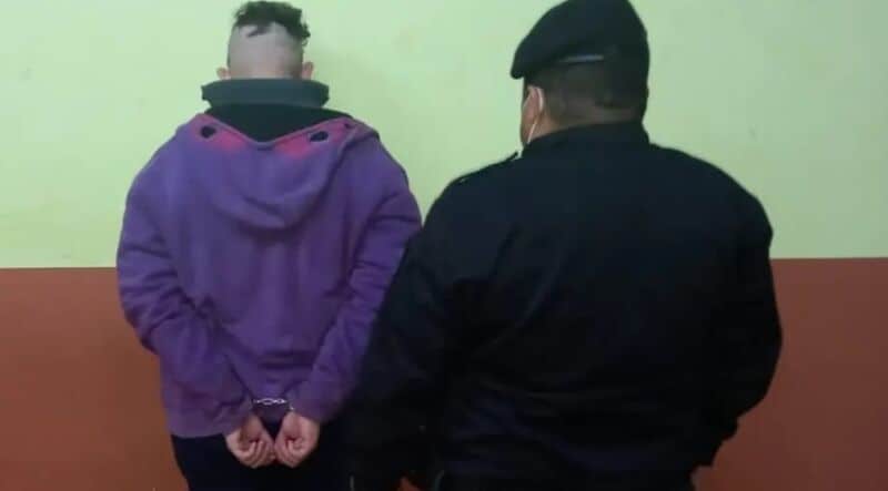 Atraparon a un barretero mientras forzaba un portón en Posadas