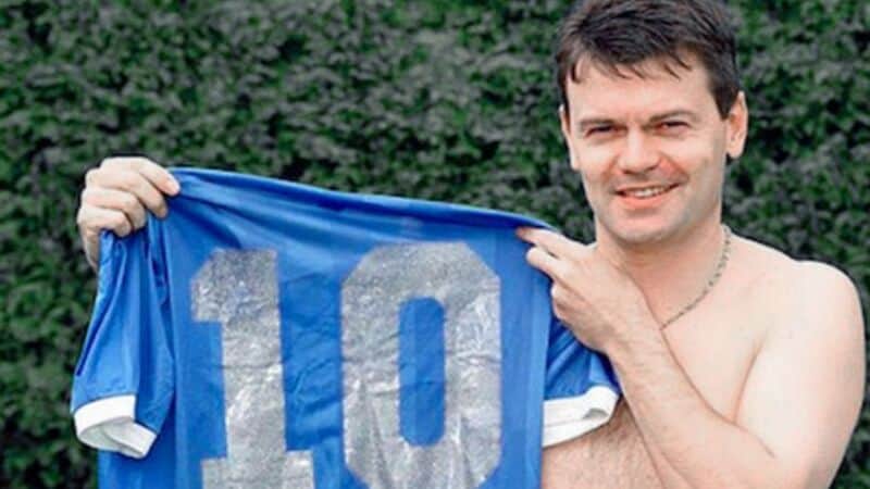 Comenzó la subasta de la camiseta de Diego Maradona