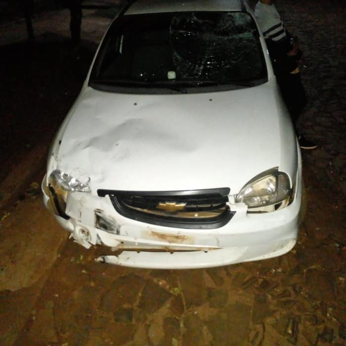 Posadas: chocó con una moto, huyó a toda velocidad y lo rastrearon por las cámaras del 911 2 4 - choque2 - 3