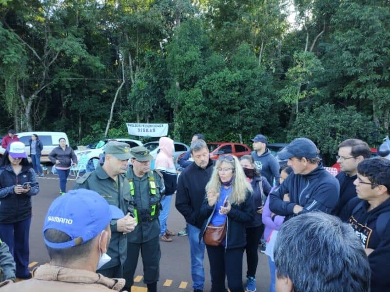Iguazú: la Justicia federal ordenó el desalojo de los manifestantes que interrumpen el ingreso a Cataratas y el aeropuerto