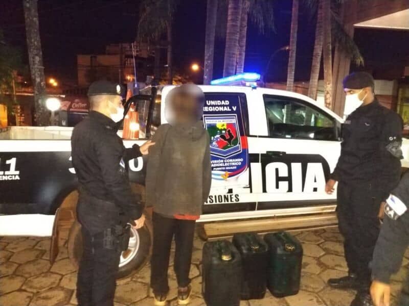 Iguazú: adolescente terminó demorado por robar combustibles de autos estacionados