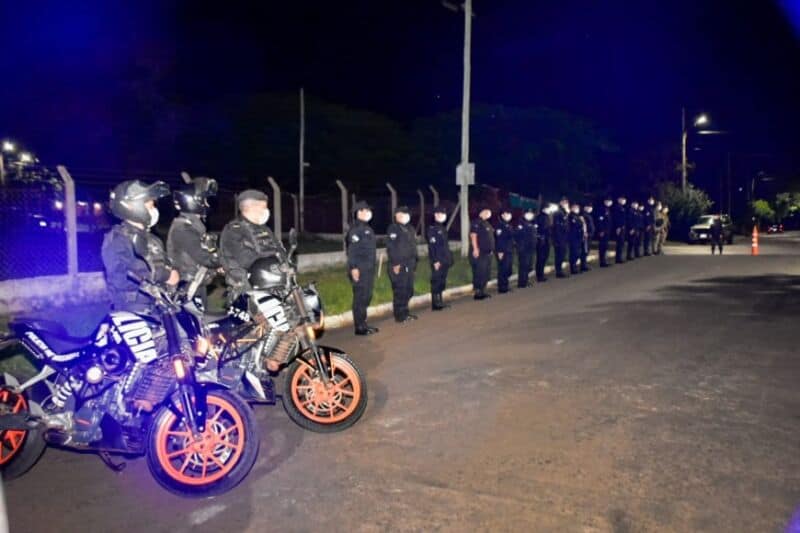 La policía continúa realizando operativos en los distintos barrios